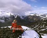 hs006201-01.jpg
ferðamaðurá fjallsbrún, traveller on mountains edge, 
great view over Kálfafellsdalur valley, se - Iceland