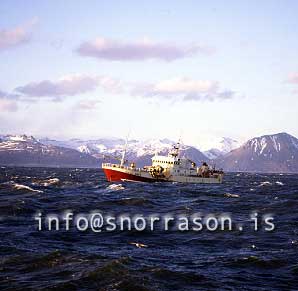 hs002119-01.jpg
skip á siglingu, Þorsteinn EA