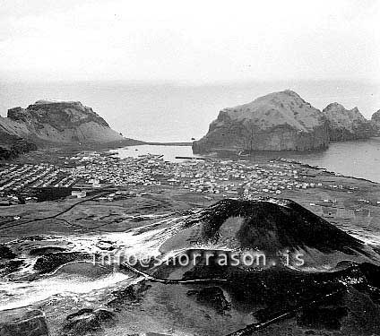 ss02233-01.jpg
Vestmannaeyjar 1956