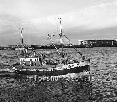 ss02562-01.jpg
Ásbjörn AK 90