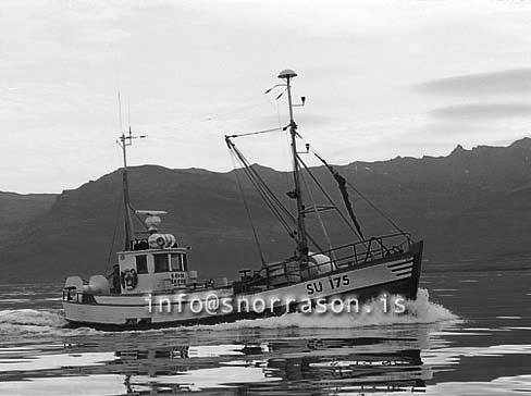 ss03507-01.jpg
Sæþór SU 175, skipanúmer 1153