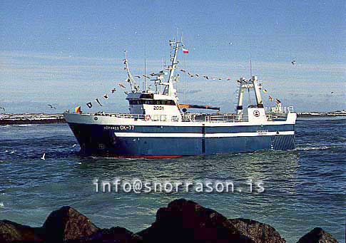 ss00685-01.jpg
Hópsnes GK 77, skipanúmer 2031