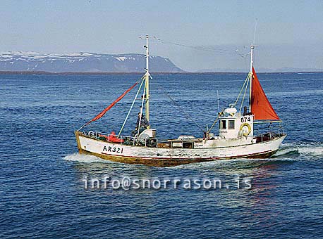 ss01325.jpg
Gulltoppur ÁR 321