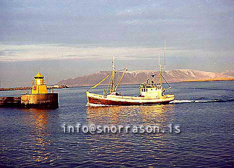 ss01034-01.jpg
Stefnir RE 197