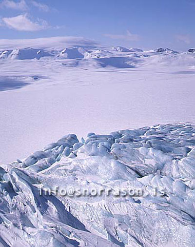  sprungur, Langjökull
crevasse in Langjökull glacier