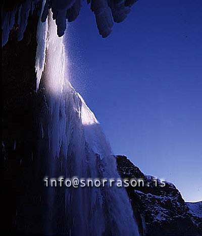 hs012291-01.jpg
foss í klakaböndum, frosinn foss, iced waterfall, grýlukerti, icicles