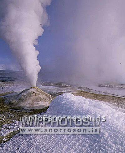 hs009392-01.jpg
hot spring,  Hveravellir, hot steam, 
Öskurhólshver