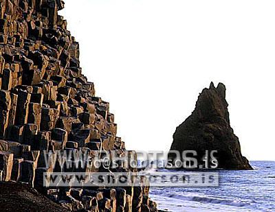 hs009178-01.jpg
Stuðlaberg, Reynisdrangar