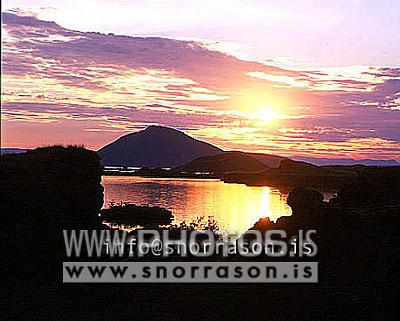 hs008943-01.jpg
Mývatn,Mt. Vindbelgur,
sunset at Mývatn, north Iceland