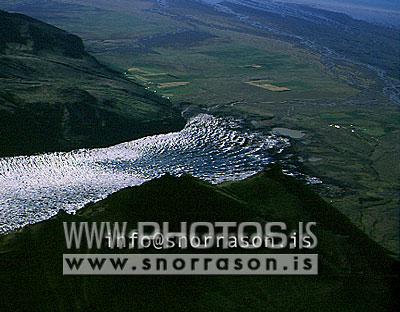 hs006004-01.jpg
Svínafellsjökull, Freysnes
aerial view of Svínafellsjökull glacier, se - Iceland