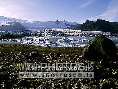 hs000987-01.jpg
Fjallsárlón, Öræfasveit
From the glacier lagoon, Fjallsárlón,  SE - Iceland