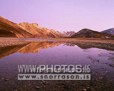 hs000731-01.jpg
Barmur, Landmannalaugar
Mt. Barmur in Landmannalaugar, S - Iceland