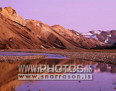 hs000724-01.jpg
Landmannalaugar, Barmur
evevning sun in Landmannalaugar, Mt. Barmur