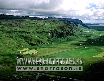 hs000611-01.jpg
Undir Eyjafjöllum
From Eyjafjöll area, S - Iceland