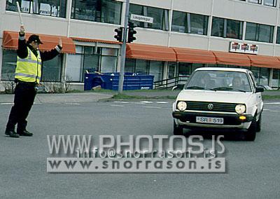 hs010140-01.jpg
Policeman, lögreglumaður, umferðarstjórnun