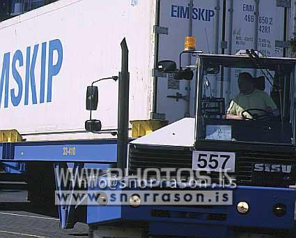 hs007869-01.jpg
landing, truck
Eimskip