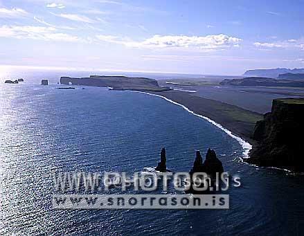 hs011069-01.jpg
Dyrhólaey, Reynisdrangar