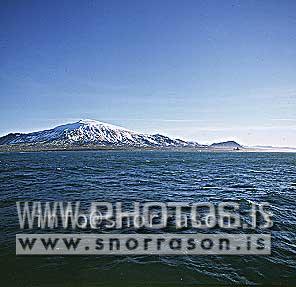 hs002172-01.jpg
Snæfellsjökull glacier from sea