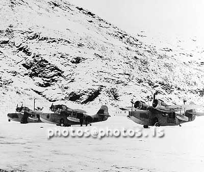 ss07122.jpg
Þrjár Grumman vélar Loftl. á heimleið frá USA. Mynd tekin í Narsarsuaq 1946