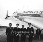 ss07363.jpg
Í Landhelgisgæsluflugi sept. 1958
F.v. Snorri Snorrason, Þröstur Sigtryggsson, Sveinbjörn Finnsson og Henning Bjar