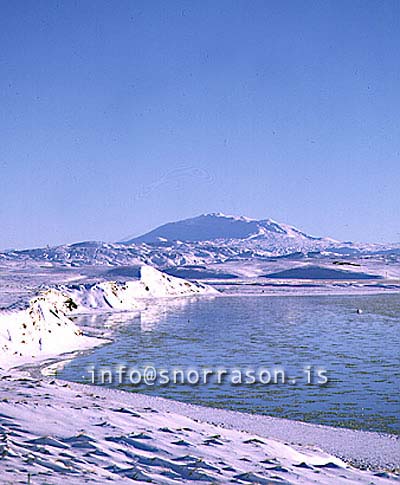 hs004221-01.jpg
Hekla, Þjórsá
river and snow
