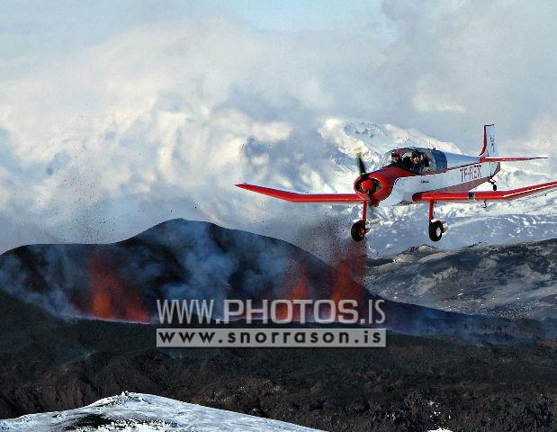 eruption from air 24 march 2010.jpg