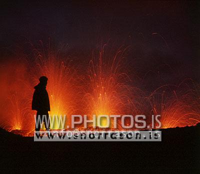 hs007370-01.jpg Hekla, erupting in 1970