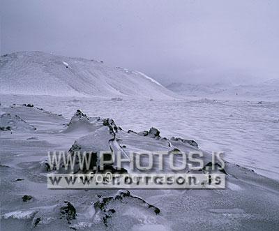 hs007410-01.jpg Hekla, erupting in 2000