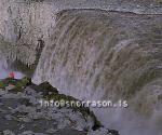 hs012597-01.jpg
ferðamaður og Dettifoss
tourist and Dettifoss waterfall