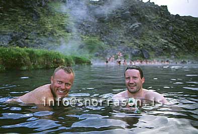 hs011914-01.jpg
fólk í heitalæknum í Landmannalaugum
tourists taking a bath in the warm stream in Landmannalaugar