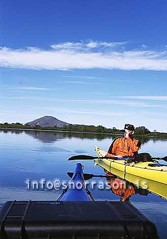 hs010577-01.jpg
Á kayak á Mývatni
kayaking at Myvatn