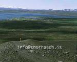 hs010465-01.jpg
ferðamaður á Hverfelli í Mývatnssveit
hiker on Mt. Hverfell in Mývatn