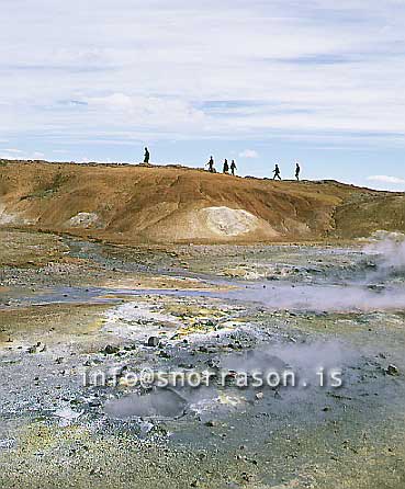 hs010041-01.jpg
Ferðamenn við hverasvæðið í  Krísuvík
from the Krísuvik geothermal area, south Iceland