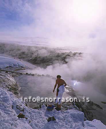 hs009354-01.jpg
Heita laugin á Hveravöllum
the hot pool in Hveravellir, north highland