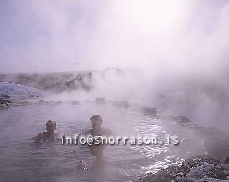 hs009350-01.jpg
Heita laugin á Hveravöllum
the hot pool in Hveravellir, north highland