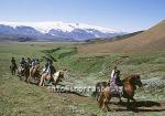 hs008782-01.jpg
Reiðmenn ríða upp Einhyrningsflatir, Eyjafjallajökull í baksýn.
Riders ride up to the higlands in south Icelan