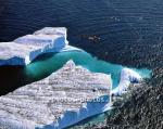 Iceberg drifted from Greenland-01.jpg