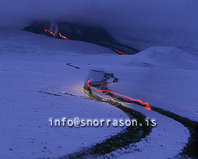 hs007405-01.jpg
Ekið undir Hekluhlíðum, jeep and lava